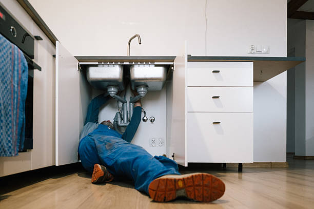 Professional Emergency Plumber technician working in Brookline, MO